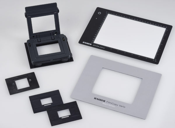 FilmCopy Vario Kit, bestehend aus FilmCopy Vario (2457) 
und Leuchtplatte slimlite plano (2453)